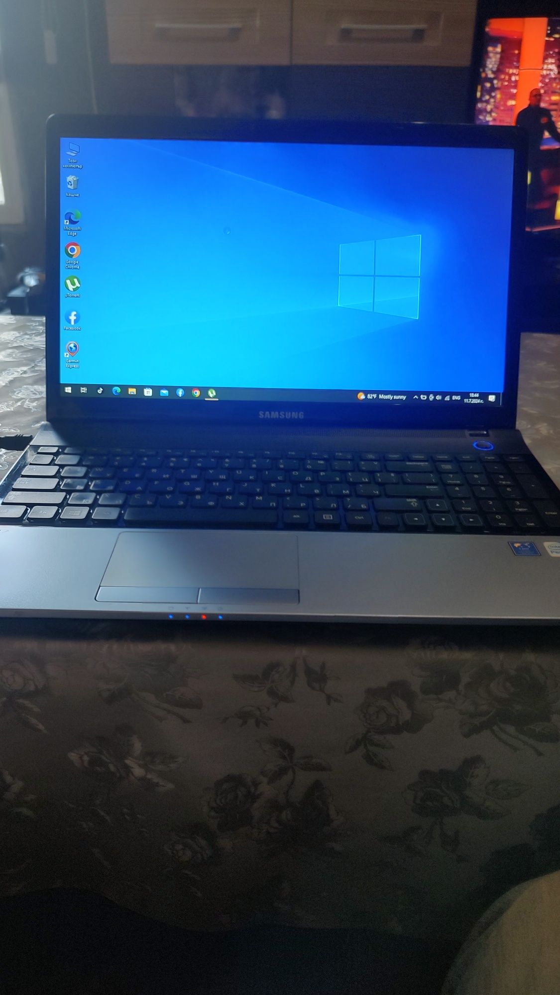Лаптоп  Samsung NP300E5X