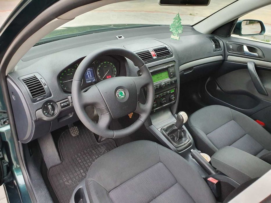 Volane Noi Piele Perforata - Orice Model Skoda