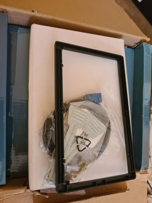 Navigatie auto philips ce600n