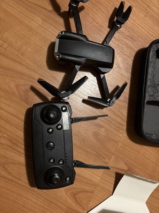 Drona OAS K99 MAX moua filmeaza 4K, portabila