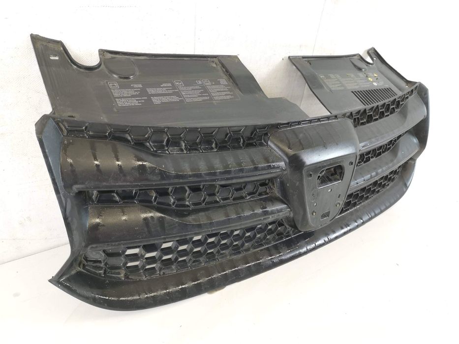 Радиаторна решетка Дачия Логан 2 / Dacia Logan 2 [ - ] Оригинална и в