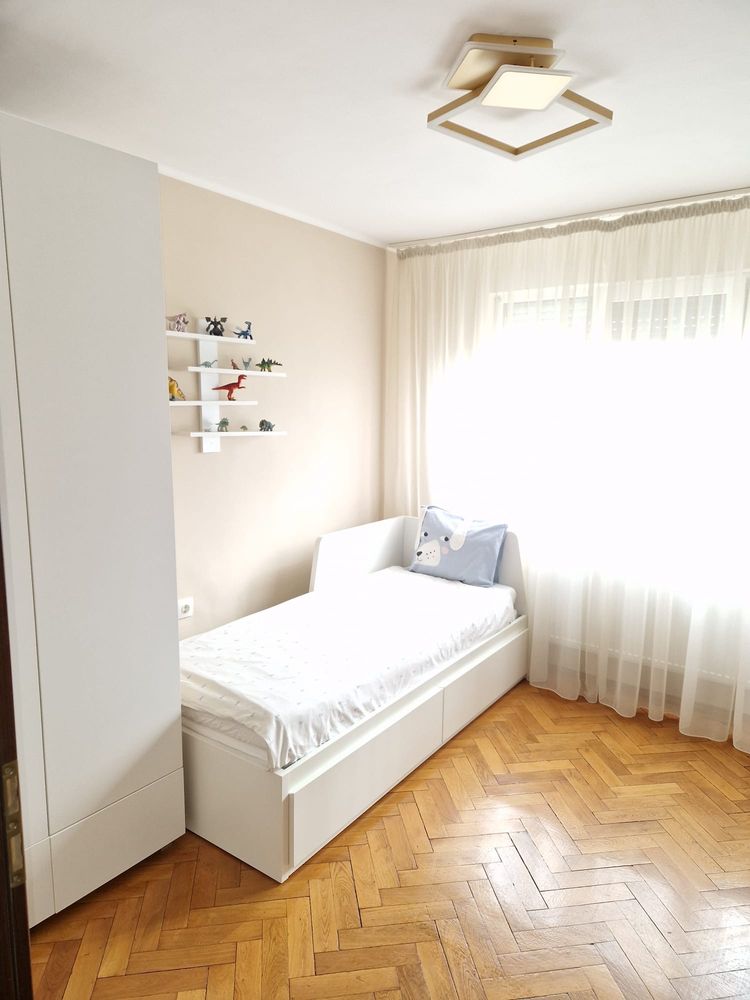 VAND URGENT APARTAMENT cu 3 camere  tip AN mare