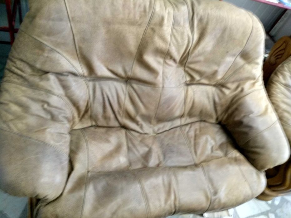 Кожена гарнитура