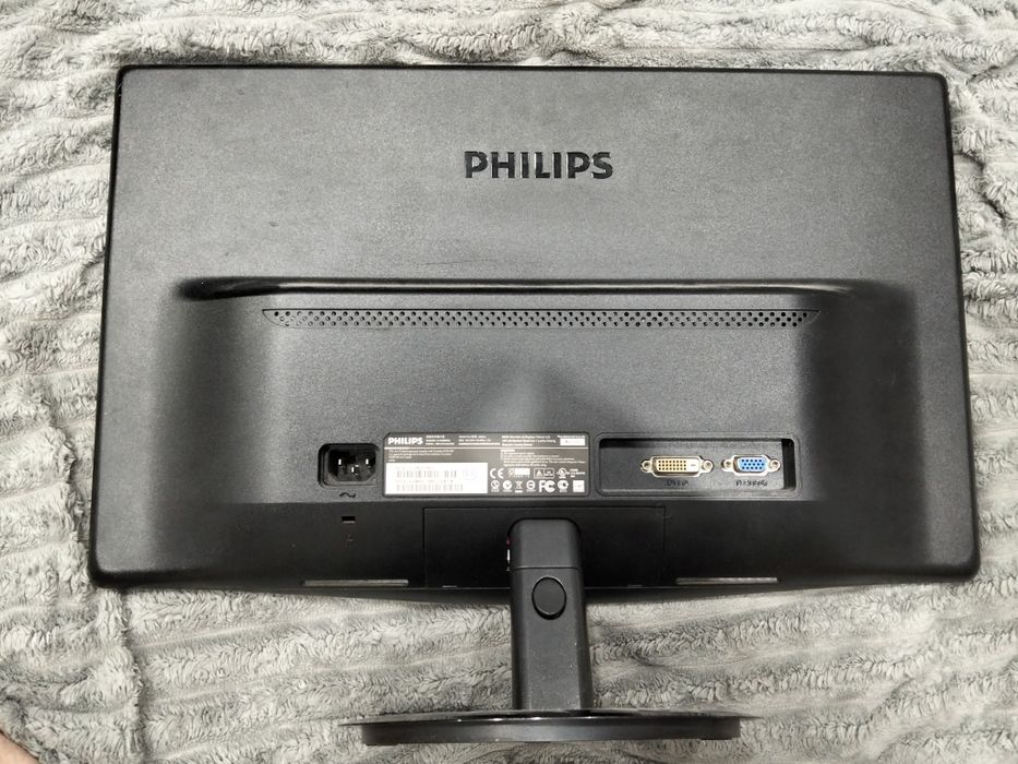 Продам монитор с проводами