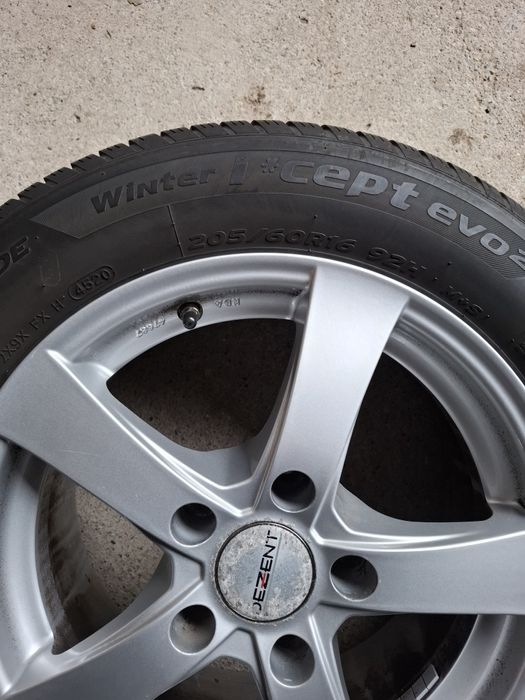 Vând Roti BMW 5x120 205 60 R16