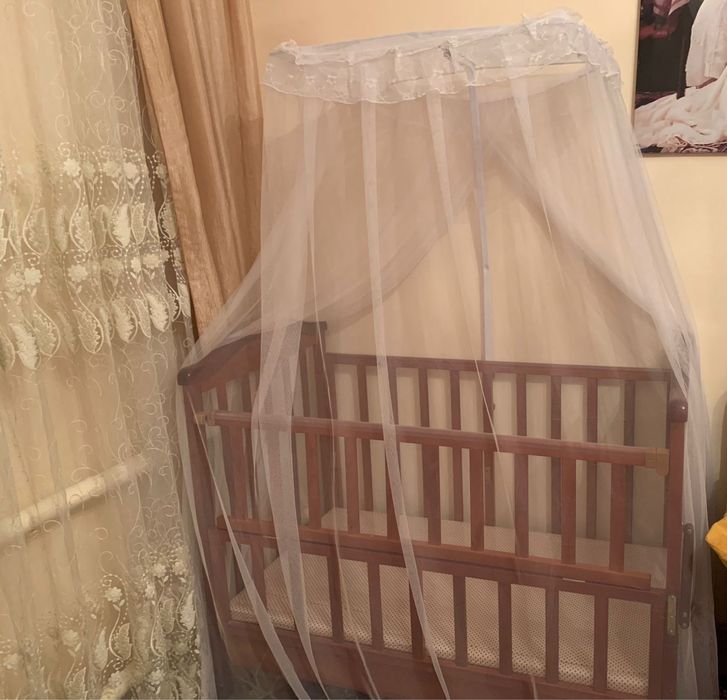 Продам детскую кроватку с мотрасом,в хорошем состоянии