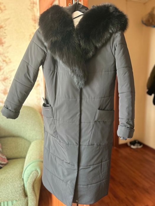 Продам почти новый пуховик в отличном состоянии 44-46 размер