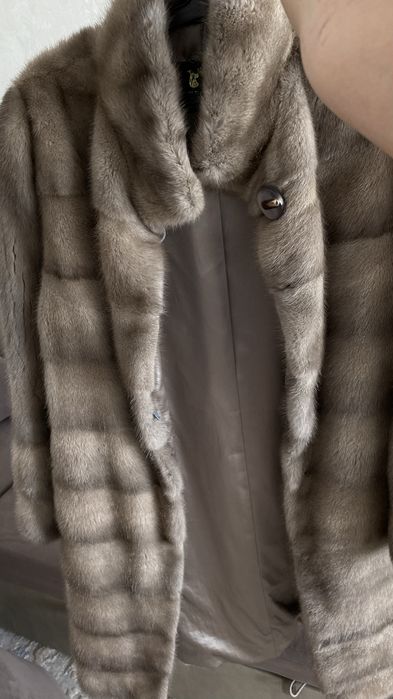 Продам Норковую шубу