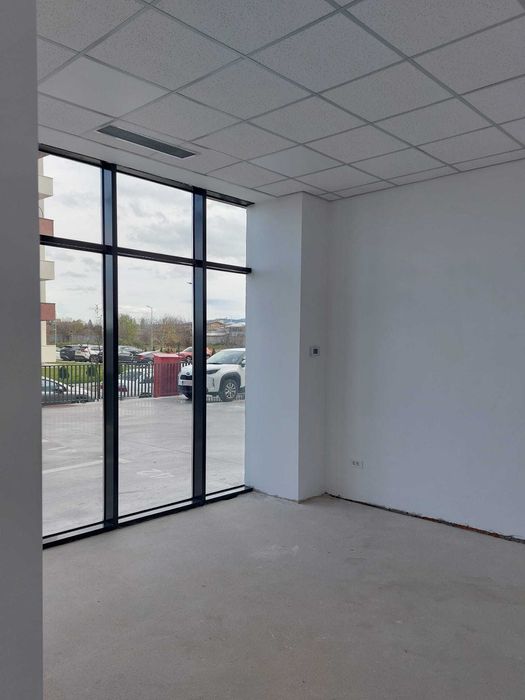 spatiu comercial nou,bine situat,cu multiple posibilitati functionale