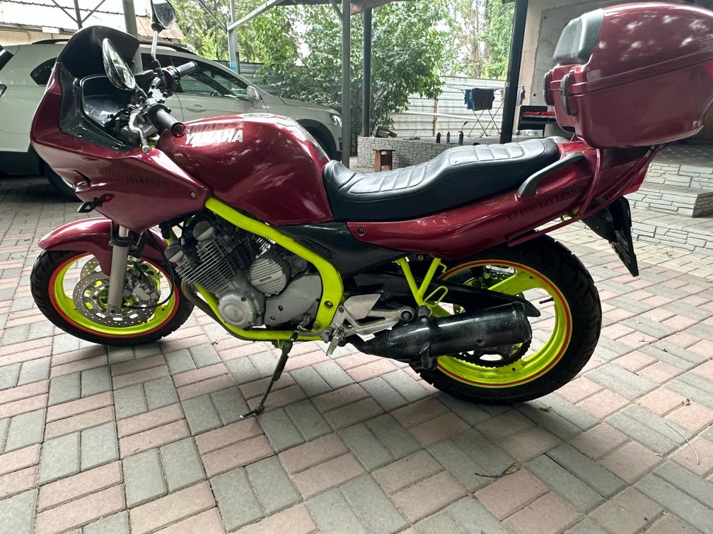 Yamaha XJ 600 S diversion