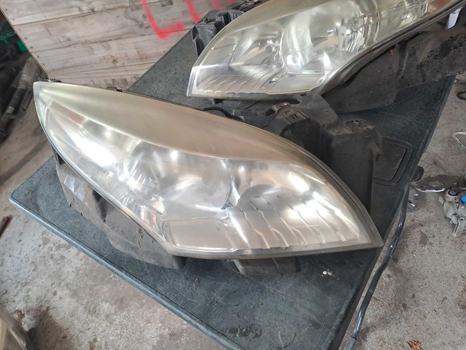 Far Stanga dreapta Faruri Renault Megane 3