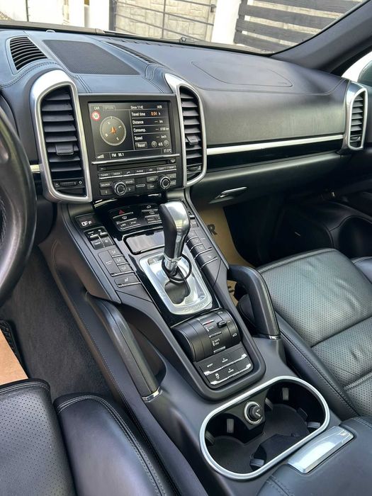 Vand Porsche Cayenne S E-Hybrid, 2015, TVA Deductibil