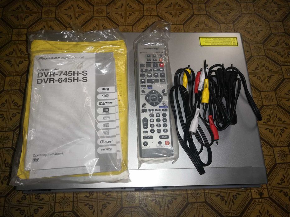PIONEER DVR recorder. DVR-745H.