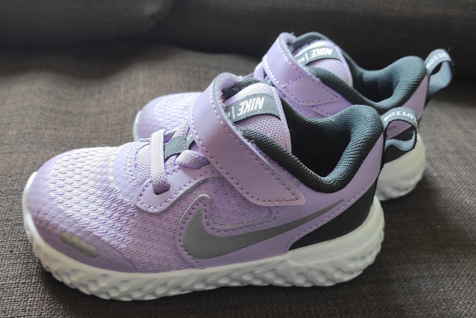 Детски и дамски еднакви маратонки Nike