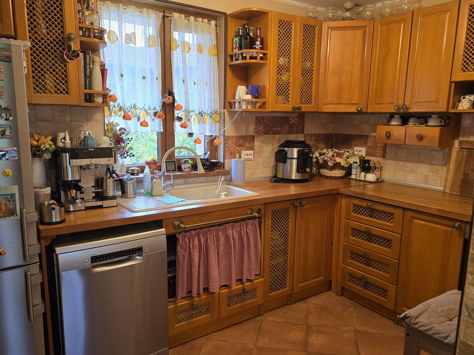 Продавам къща с. ЧУКОВЕЦ, област Перник