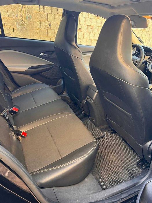 Chevrolet Onix Premer 2