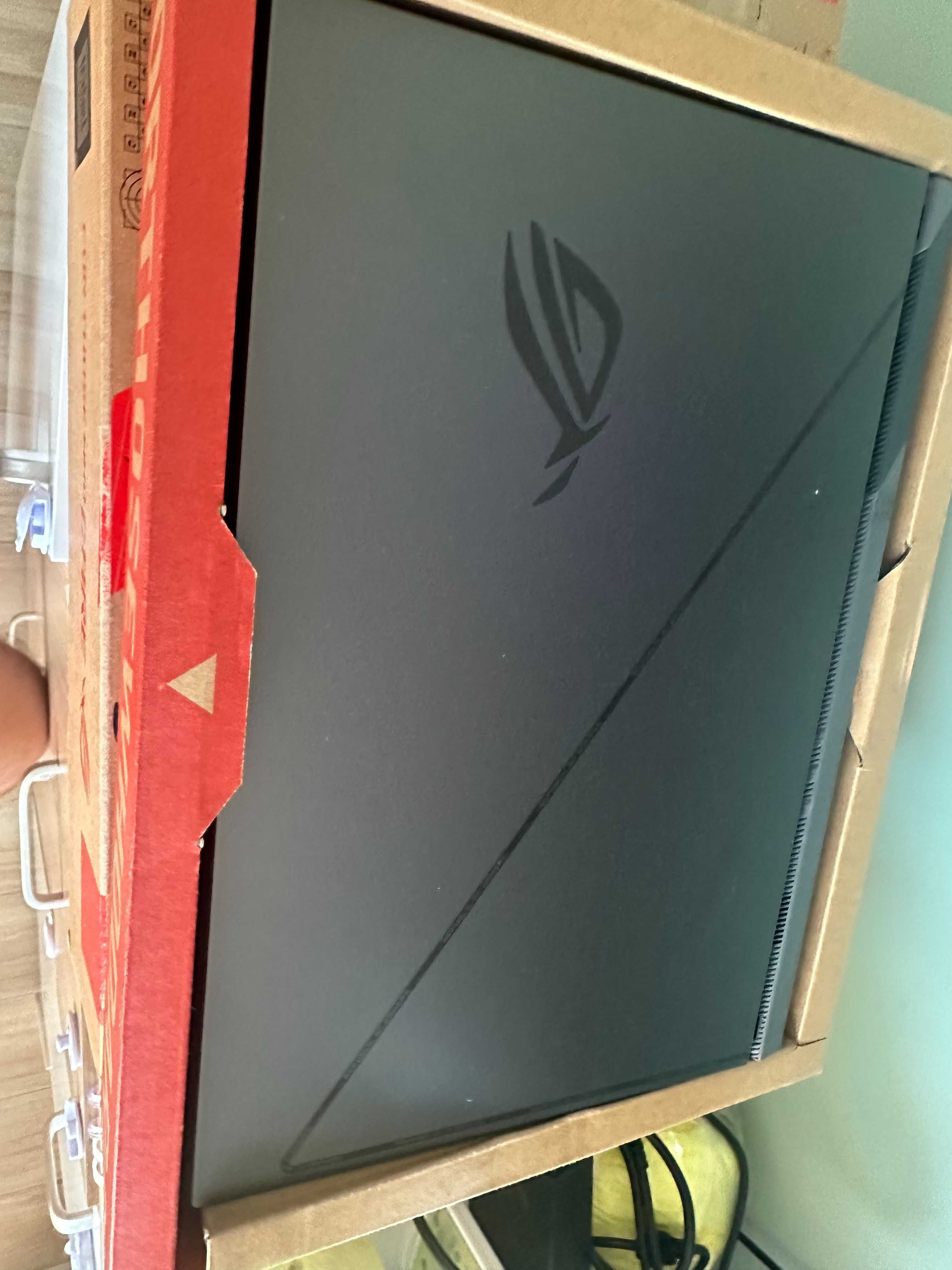 ASUS ROG Strix (G814) – i9-13980HX, RTX 4080 12GB, 18″ 240 Hz–като нов