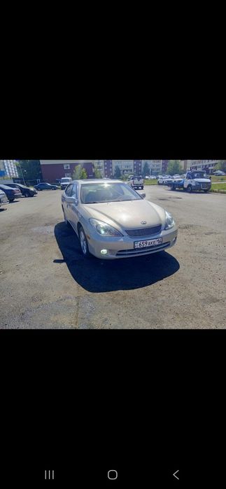 Продам  машину .