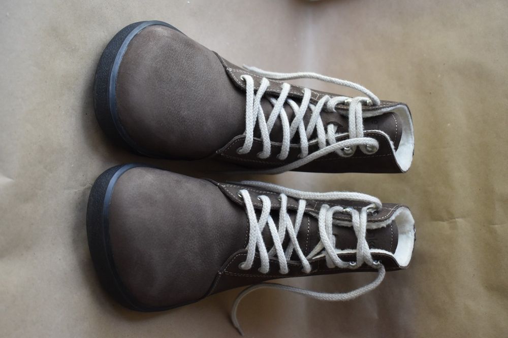 Продам зимние сапоги "Be Lenka" p 38