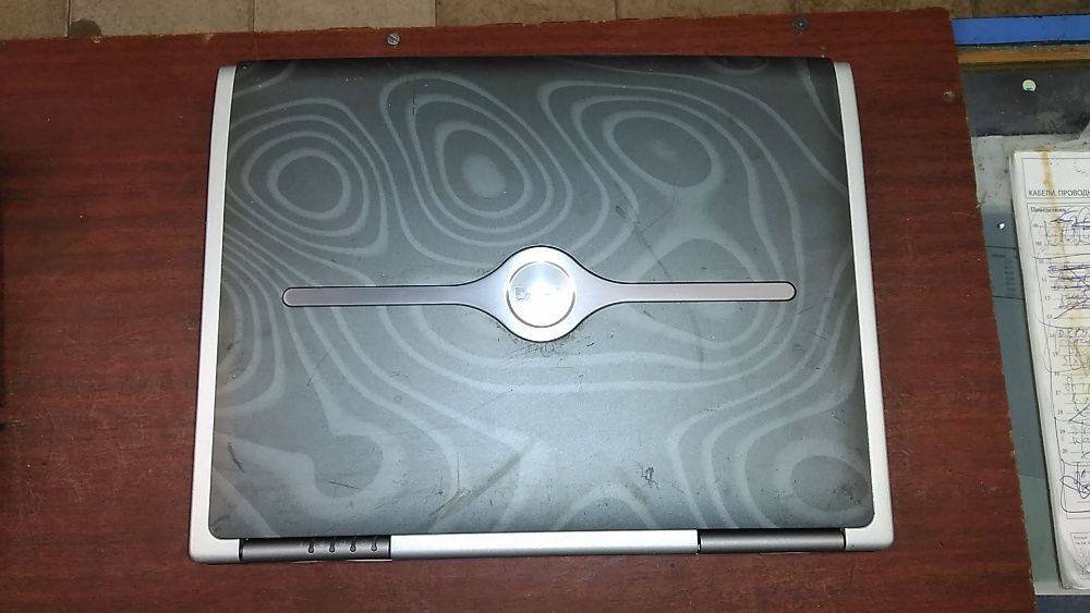 Dell Inspiron 8500 - на части