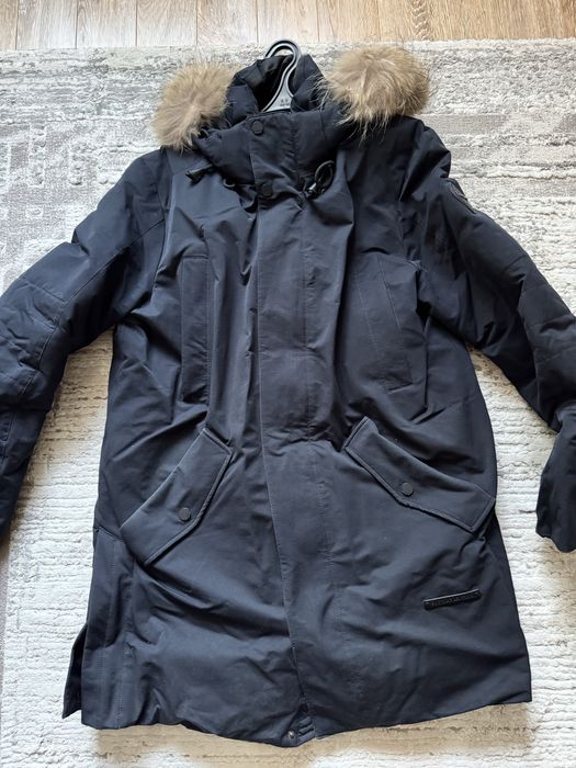 Продам парку бренда Snow image.