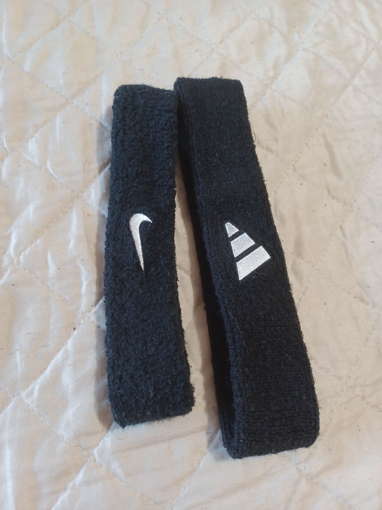 Benzi elastice de cap din bumbac ,marca Adidas și Nike.