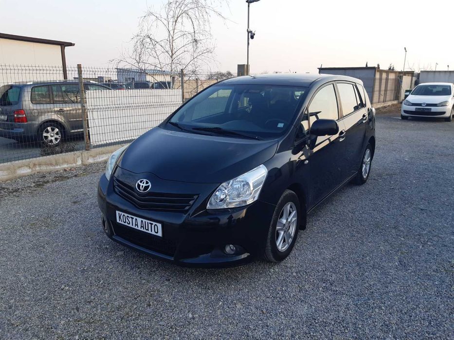 TOYOTA VERSO Перфектна ! ! !