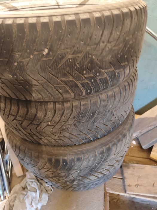 Продам зимние шины