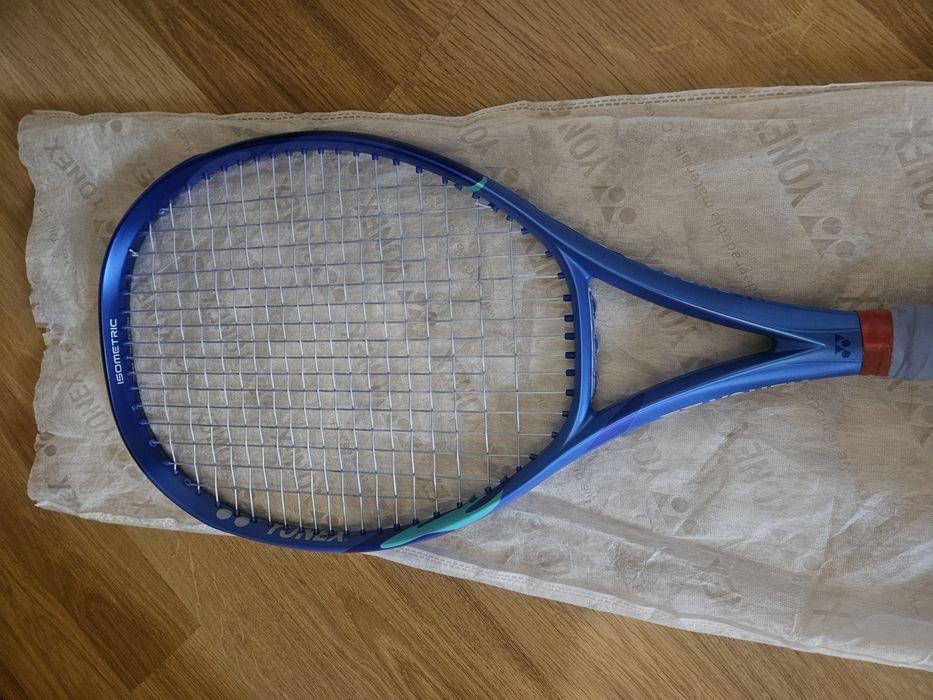 2025 Yonex EZONE 100 L Stare excelenta Maner 2