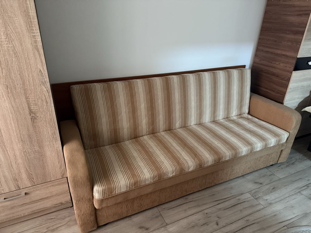 Canapea extensibila cu lada