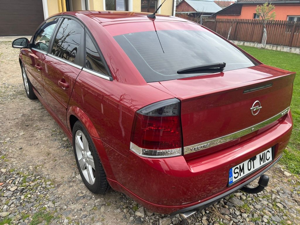 Vând Opel Vectra