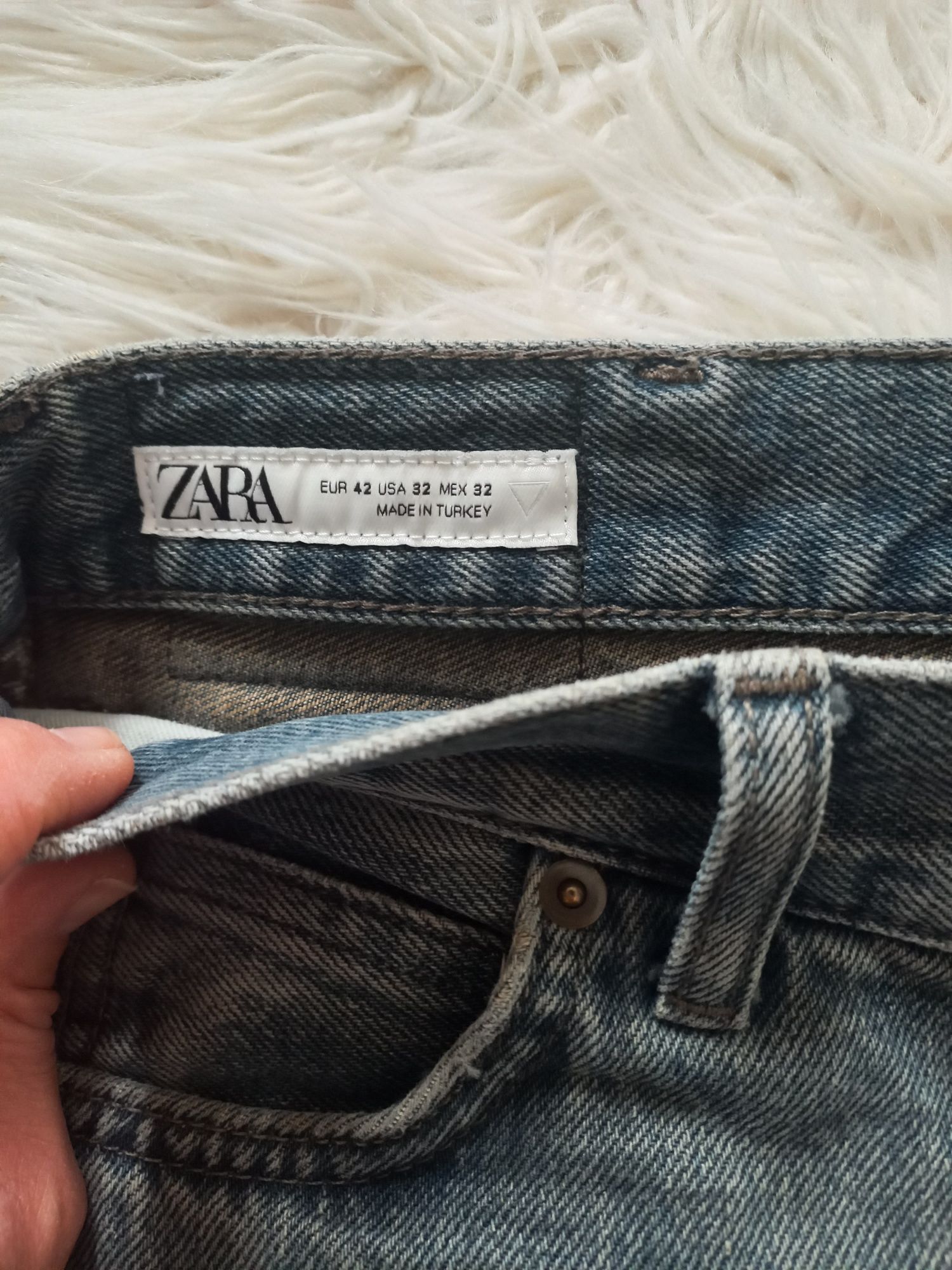 Мъжки дънки ZARA 42 номер