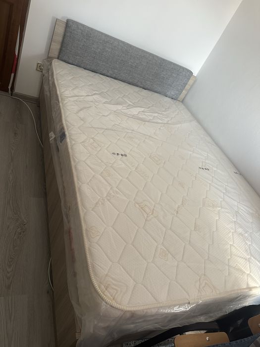 Pat cu tablie tapitata