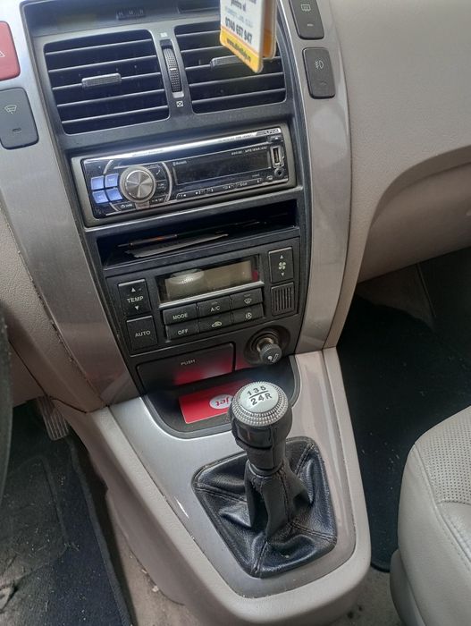 Vând Hyundai tuxon