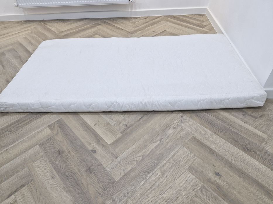 Матрас спальный.