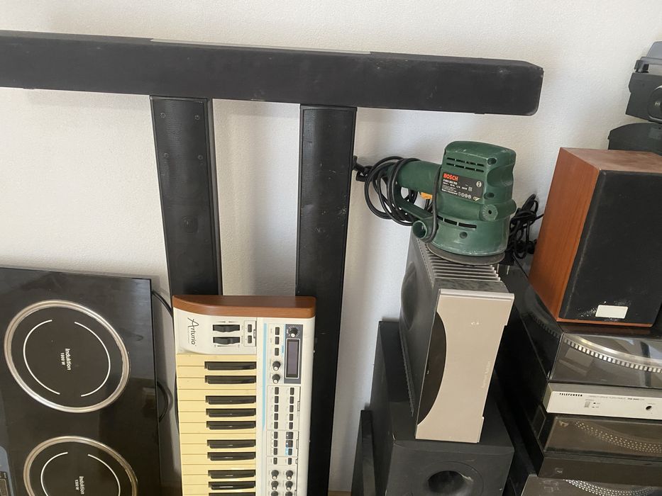 Statie / pick.up / orga / incarcatoare / scule / boxe