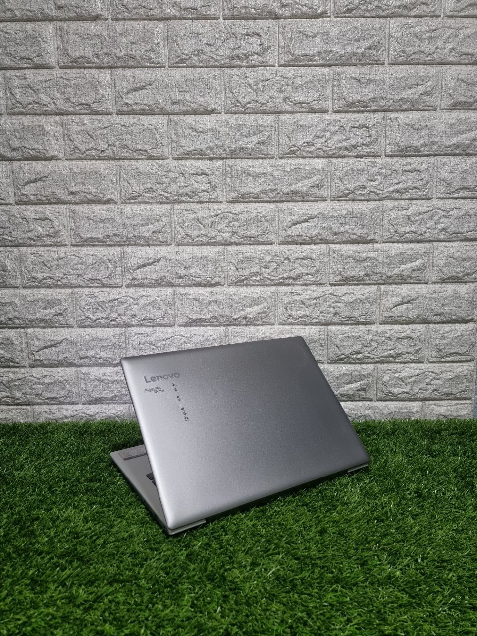 Lenovo ихчам арзон ва кучли ноутбук сураганлар учун махсус.