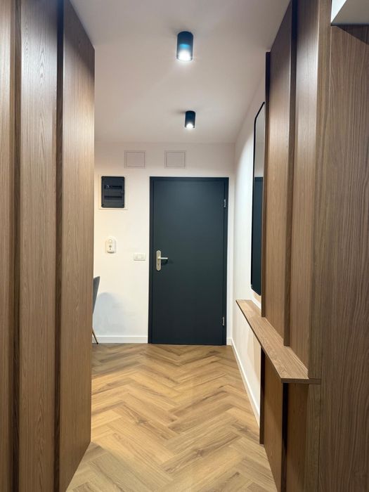 Proprietar închiriez in zona centrala, apartament de lux cu 2 camere