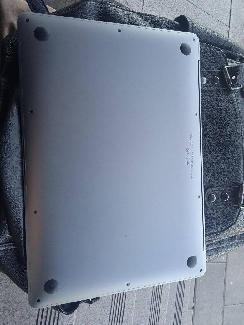 MacBook Air M1. Noutbook