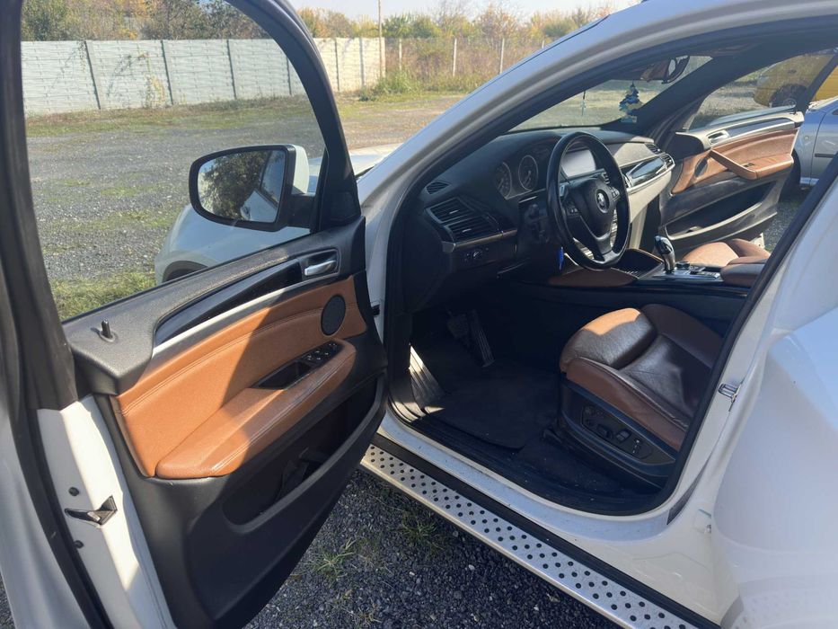Bmw X6 4.0D - 306 CP