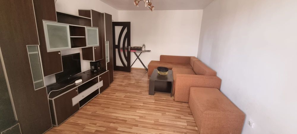 Apartament 3 camere-decomandat