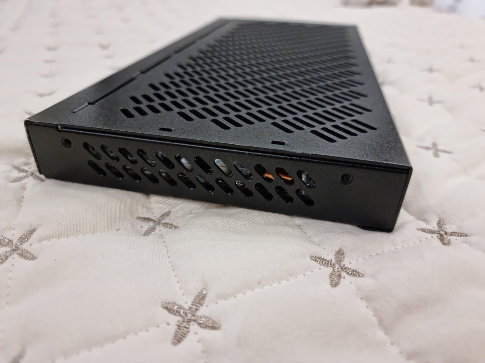 KVM естендер Matrox Extio F2408 XTO2-F2408F оптичен, до 4 монитора