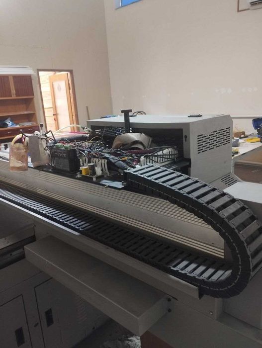 Продается УФ (UV) Принтер Сотилади (RICOH GEN 5 головка) 250cmx130cm