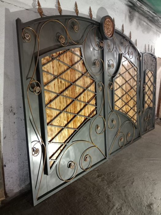 Продам железные ворота ручной работы