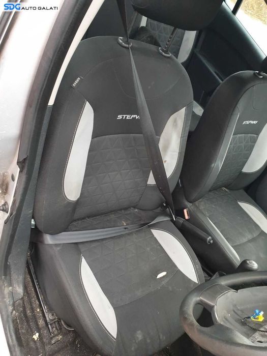 Scaun Fata Dreapta Pasager cu Defect Dacia Logan 2 Stepway 2012 - 2016