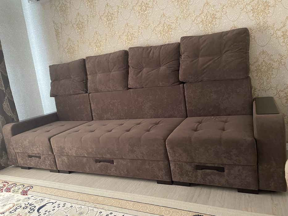 Для гостиной диван