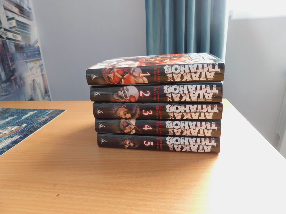 5 томов манги "Атака на Титанов"