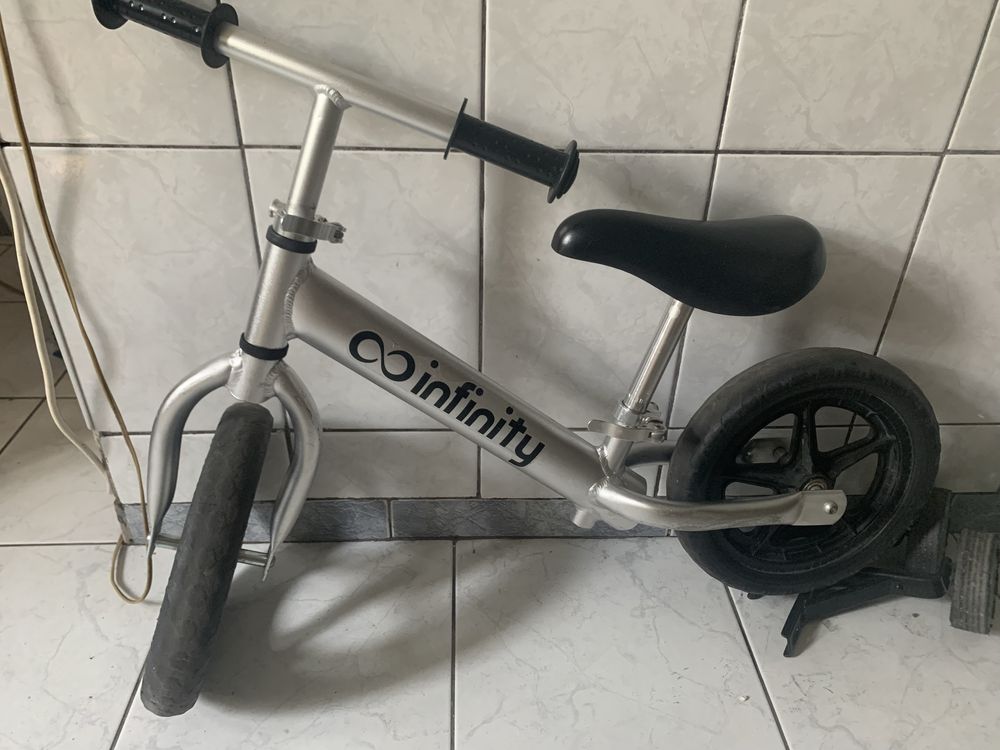 Bicicleta fara pedale Infinity