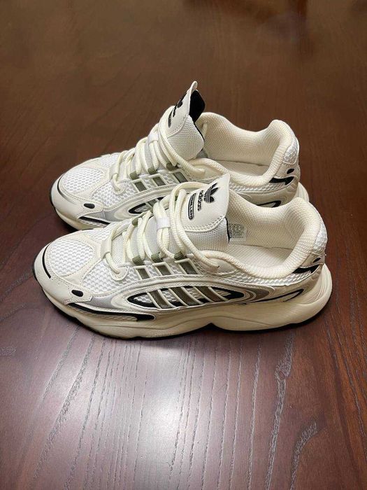 Продаются мужские кроссовки ADIDAS Ozmillen
