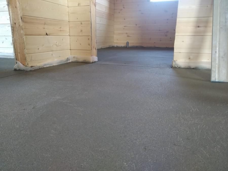 Пол сухой стаяшка